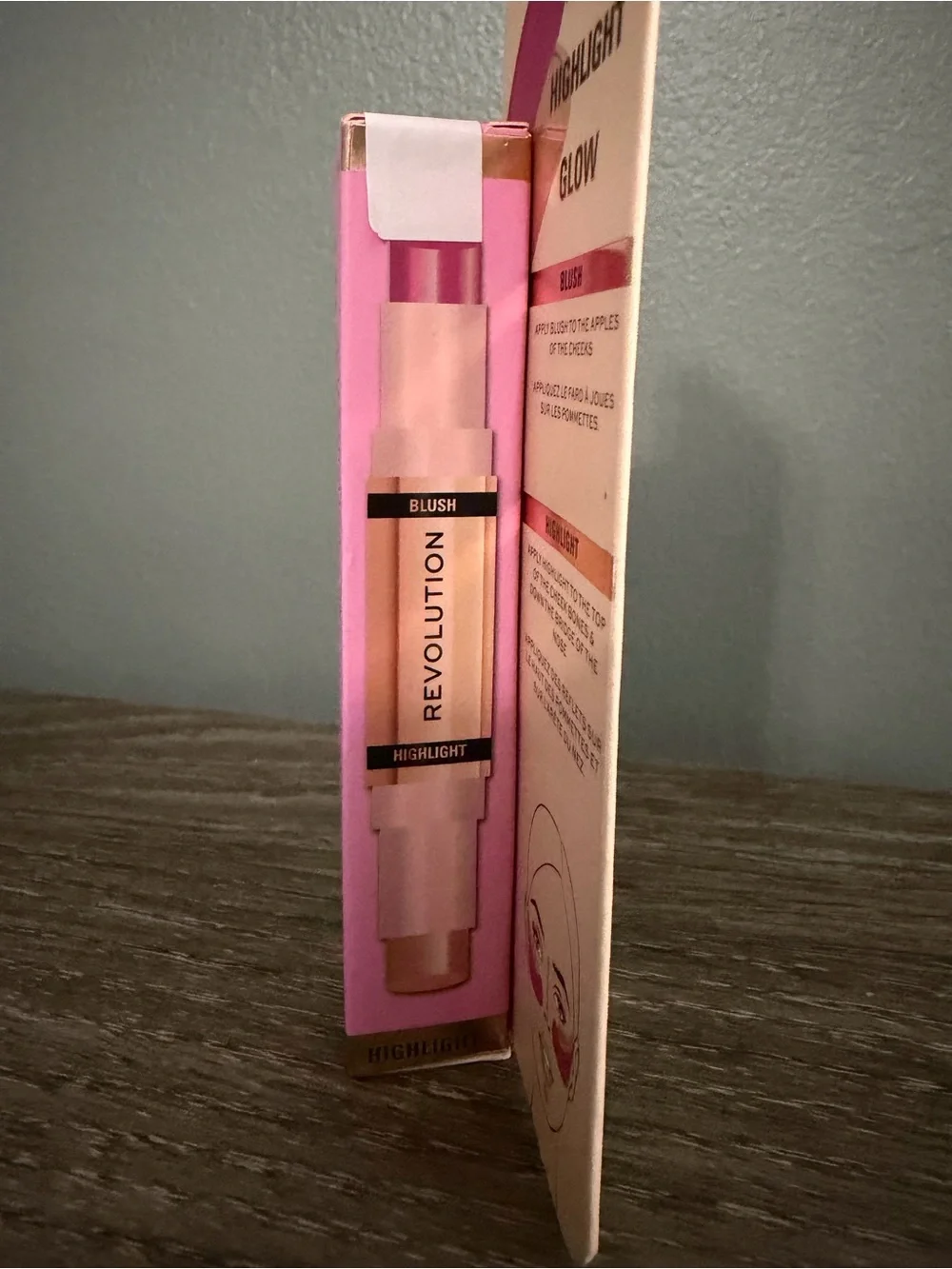 Revolution Double-Ended Blush & Highlight Stick -